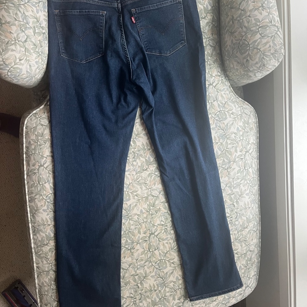 NWT Levi’s Straight Shaping Jeans - Picture 6 of 7